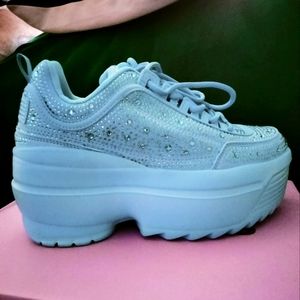 Yru platform shoes